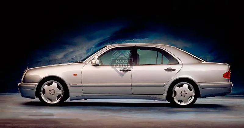 Накладки на пороги AMG 50 Mercedes E-Class W210