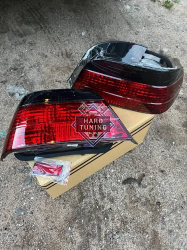 Задние фары BMW E38 (1994-2001) TAIL LIGHTS fits красно-тонированные