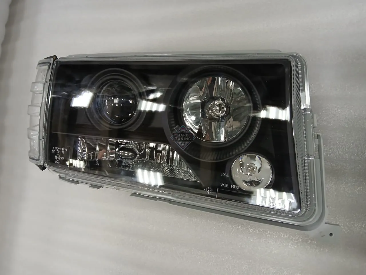 Передние фары Mercedes W201/190 (1982-1993) черные