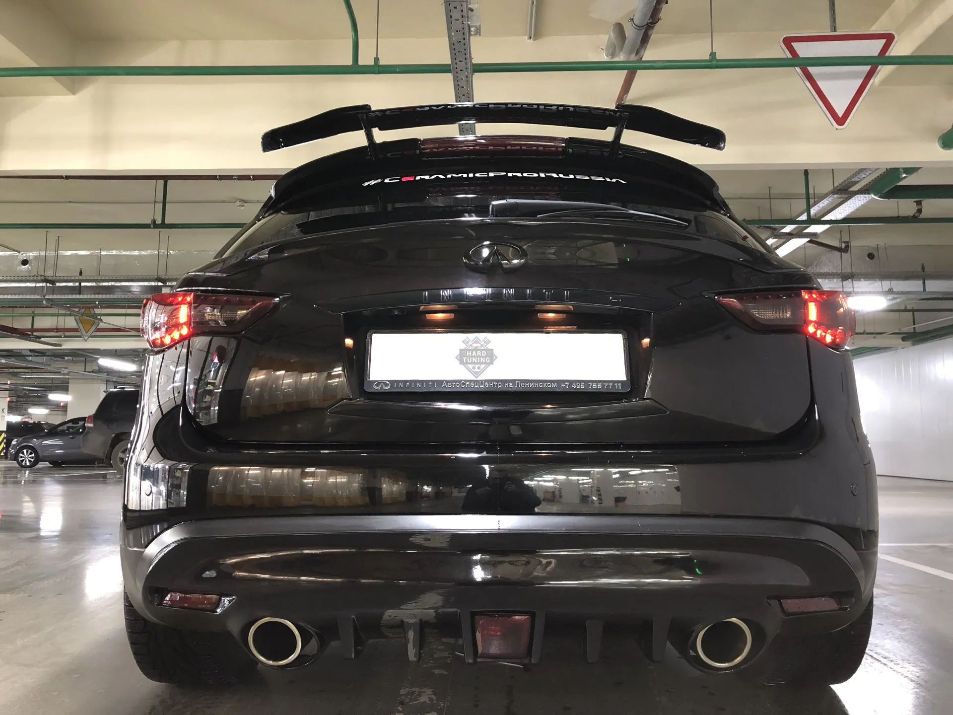 Спойлер верхний VETTEL Infiniti FX30D/FX35/FX37/FX50/QX70 (S51)