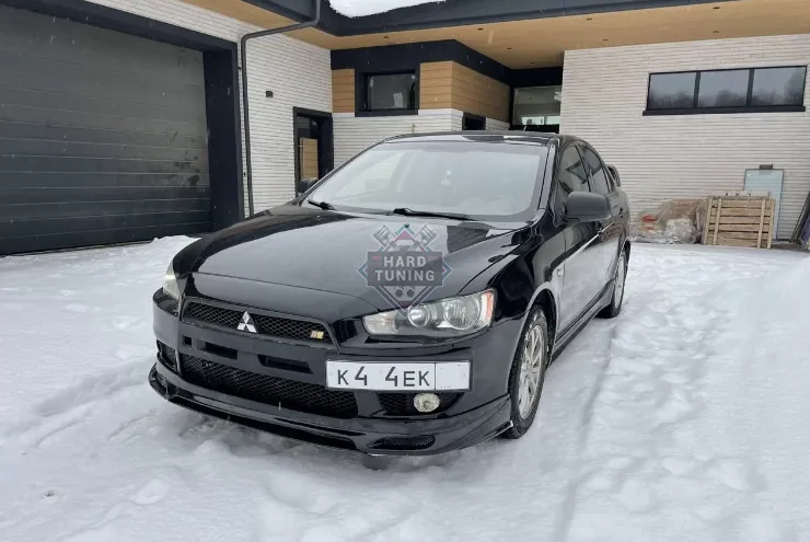 Накладка на передний бампер с центральным сплиттером ZODIAK Mitsubishi Lancer 10 (2011-2016) стеклопластик