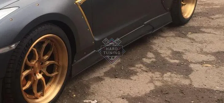 Накладки на пороги PRIOR DESIGN Nissan GT-R (R35)