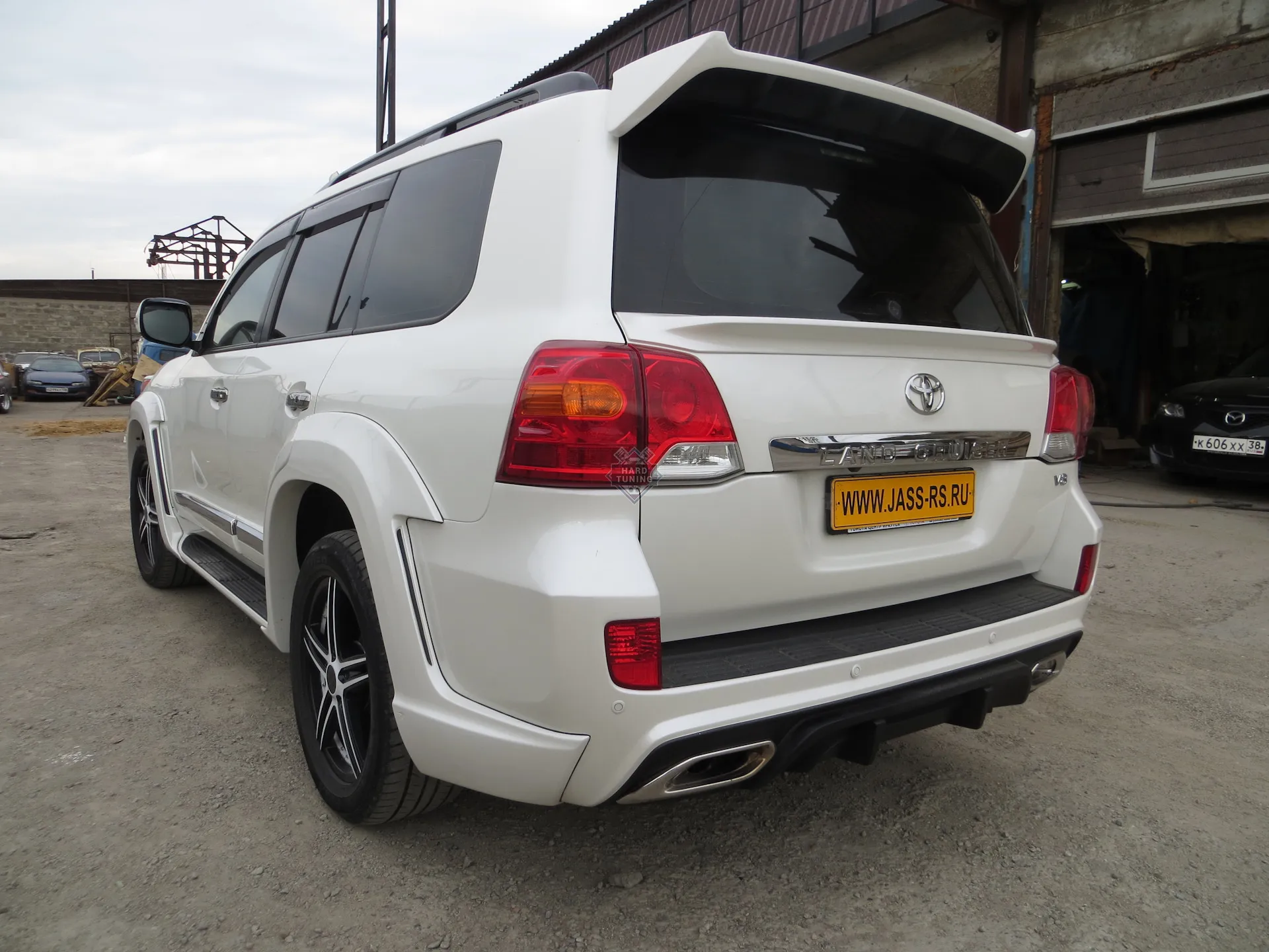 Спойлер WALD BLACK BISON Lexus LX 570 / Toyota Land Cruiser 200 (2007-2012)