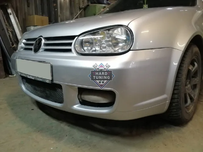 Передний бампер R32 Volkswagen Golf 4