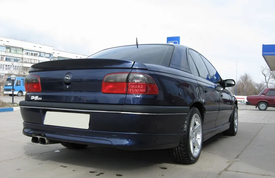 Накладка на задний бампер STEINMETZ Opel Omega B дорестайлинг