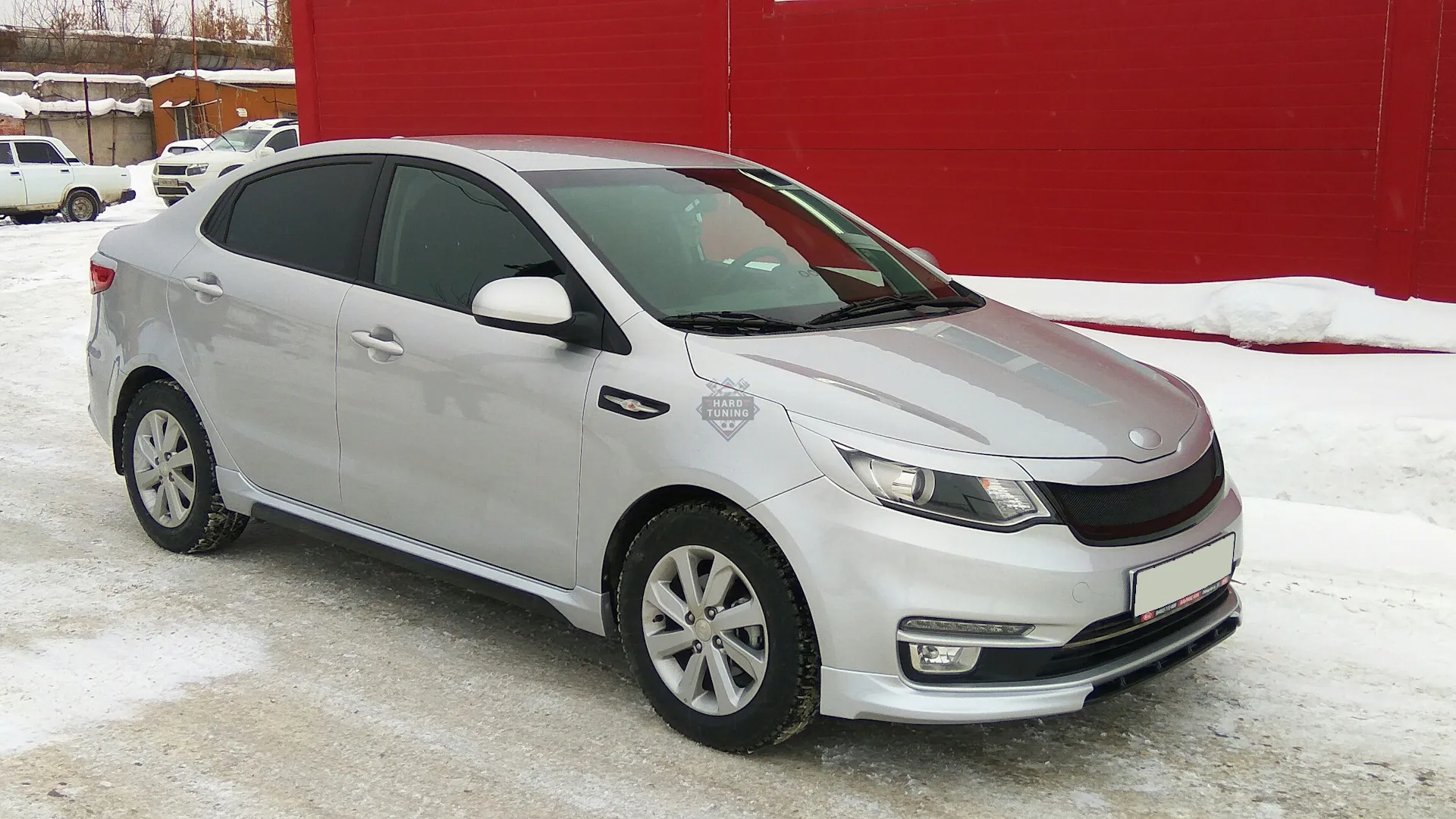 Накладка на решетку радиатора GT KIA Rio 3 рестайлинг