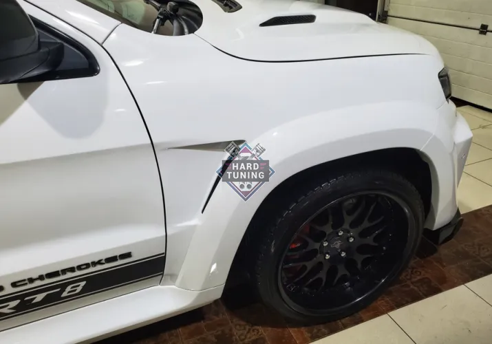 Передние крылья HT Jeep Grand Cherokee WK2