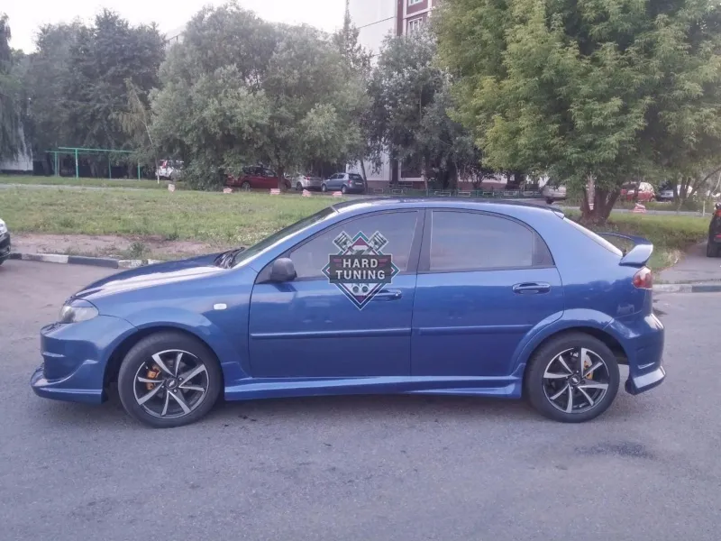 Накладки на пороги Chevrolet Lacetti хетчбек
