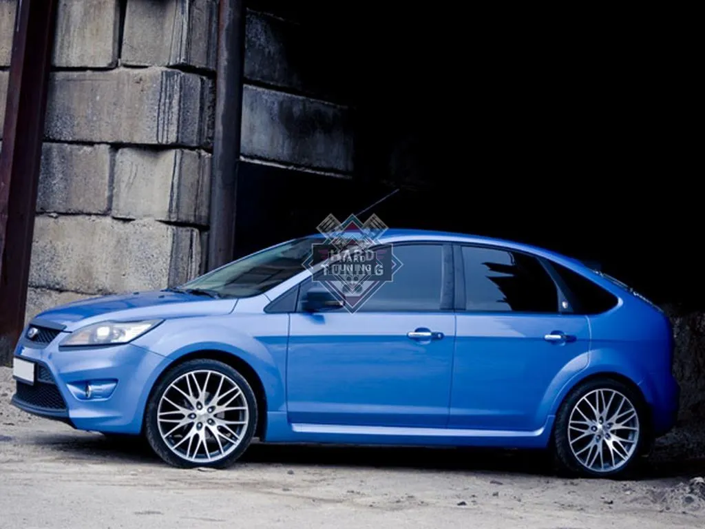 Накладки на пороги ST Ford Focus 2 2004-2011 седан, хетчбек 4-5D