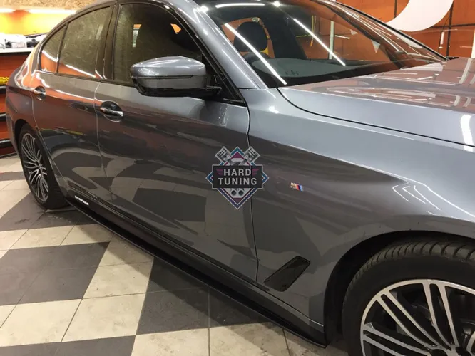 Накладки под пороги (Лезвия) BMW 5-series (G30). Аналог накладок М-порогов (OEM 51192447015 и 51192447016)
