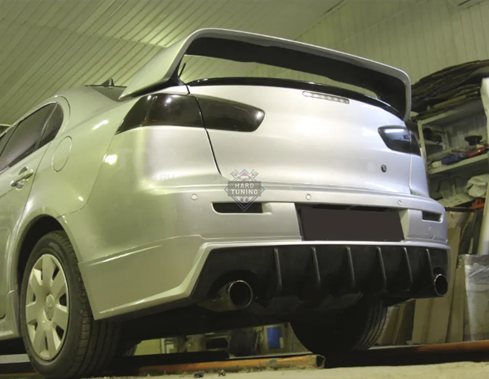 Накладка на задний бампер SHARK под двойной выхлоп Mitsubishi Lancer 10 (2007-2016)