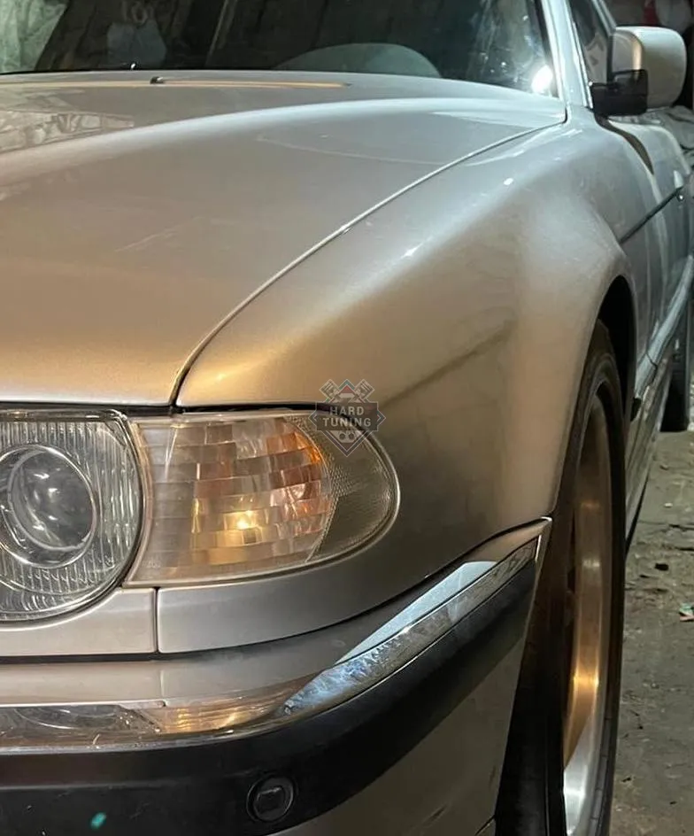 Крылья пластиковые штатные BMW E38 1998-2001 комплект