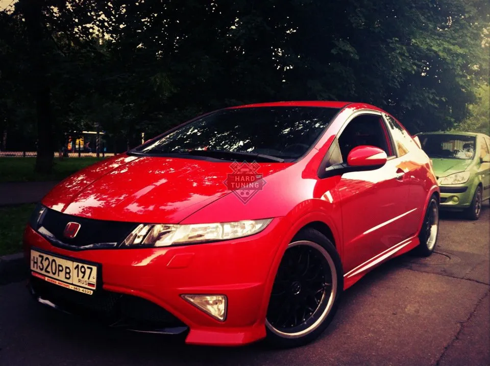 Накладка на передний бампер GP TYPE R Honda Civic 8 5D