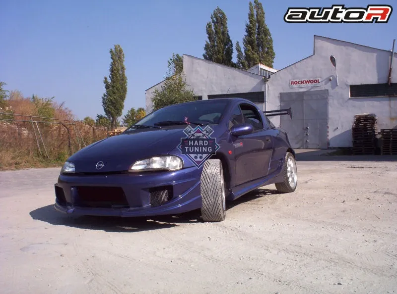 Передний бампер Auto R Opel Tigra A