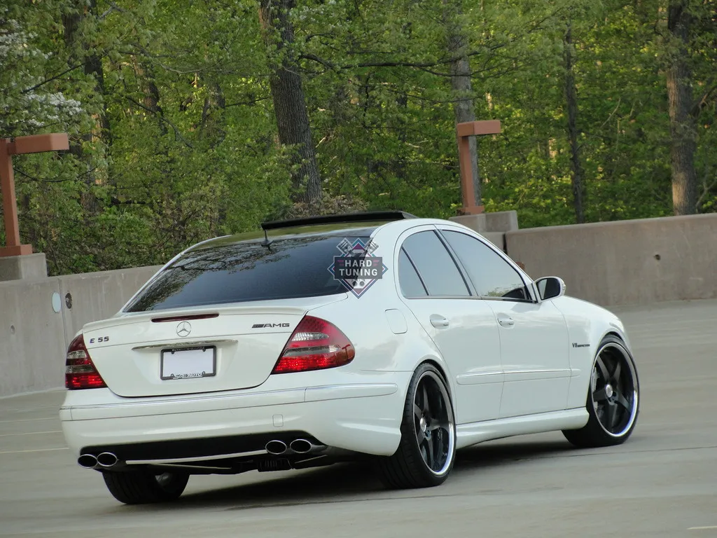 Задний бампер AMG 6.3 Mercedes W211