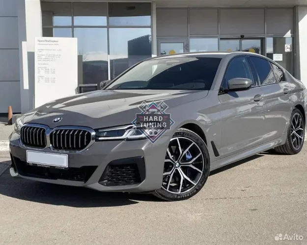 Передний бампер М пакет рейстайлинг на BMW G30