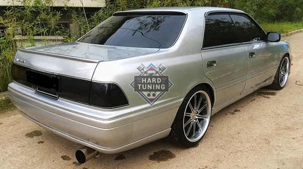 Накладки на пороги Wald Toyota Crown X S150