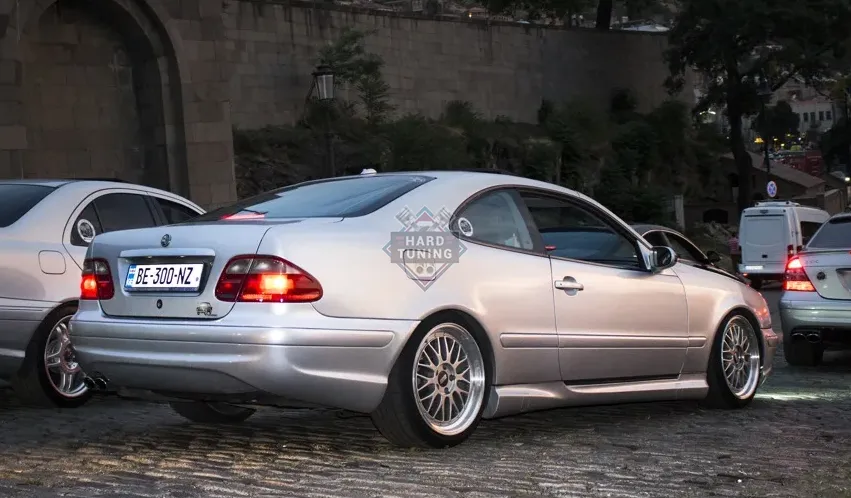 Задний бампер AMG CLK 55 Mercedes CLK-Class W208
