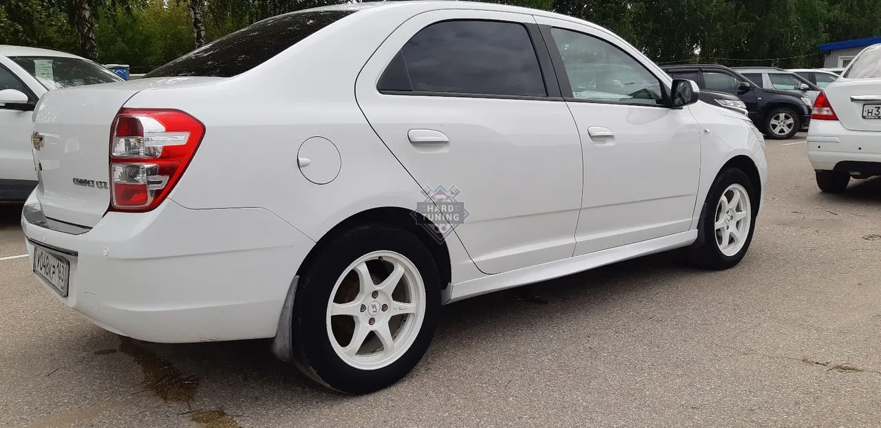 Накладки на пороги Chevrolet Cobalt