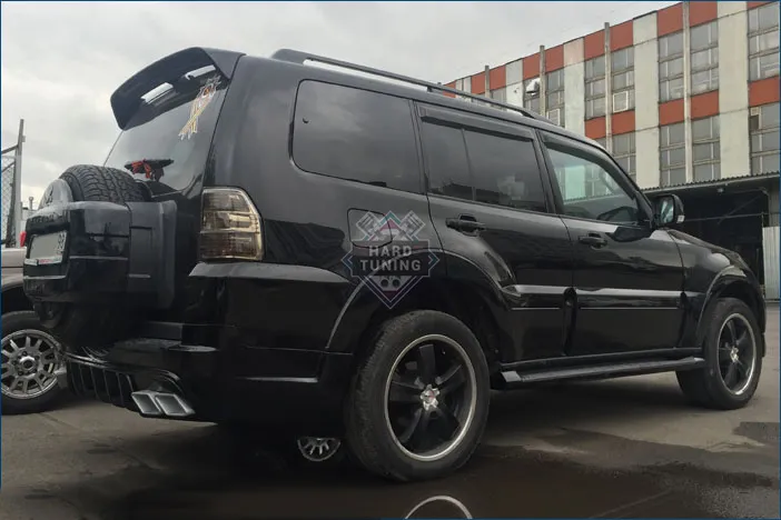 Комплект обвеса HT Mitsubishi Pajero 4 (2006-2014) дорестайлинг и 1й рестайлинг