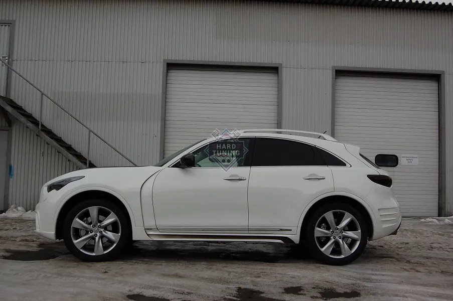 Накладки на пороги Carat Infiniti FX30D/FX35/FX37/FX50 (S51)