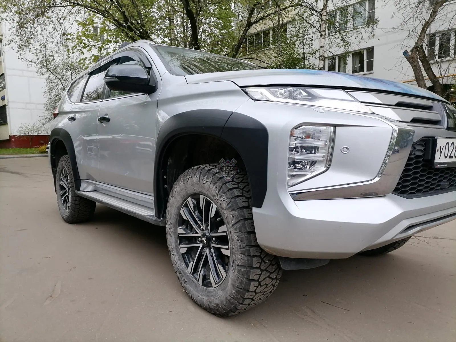 Расширители арок Mitsubishi Pajero Sport 3 2019-2023 рестайл +20мм