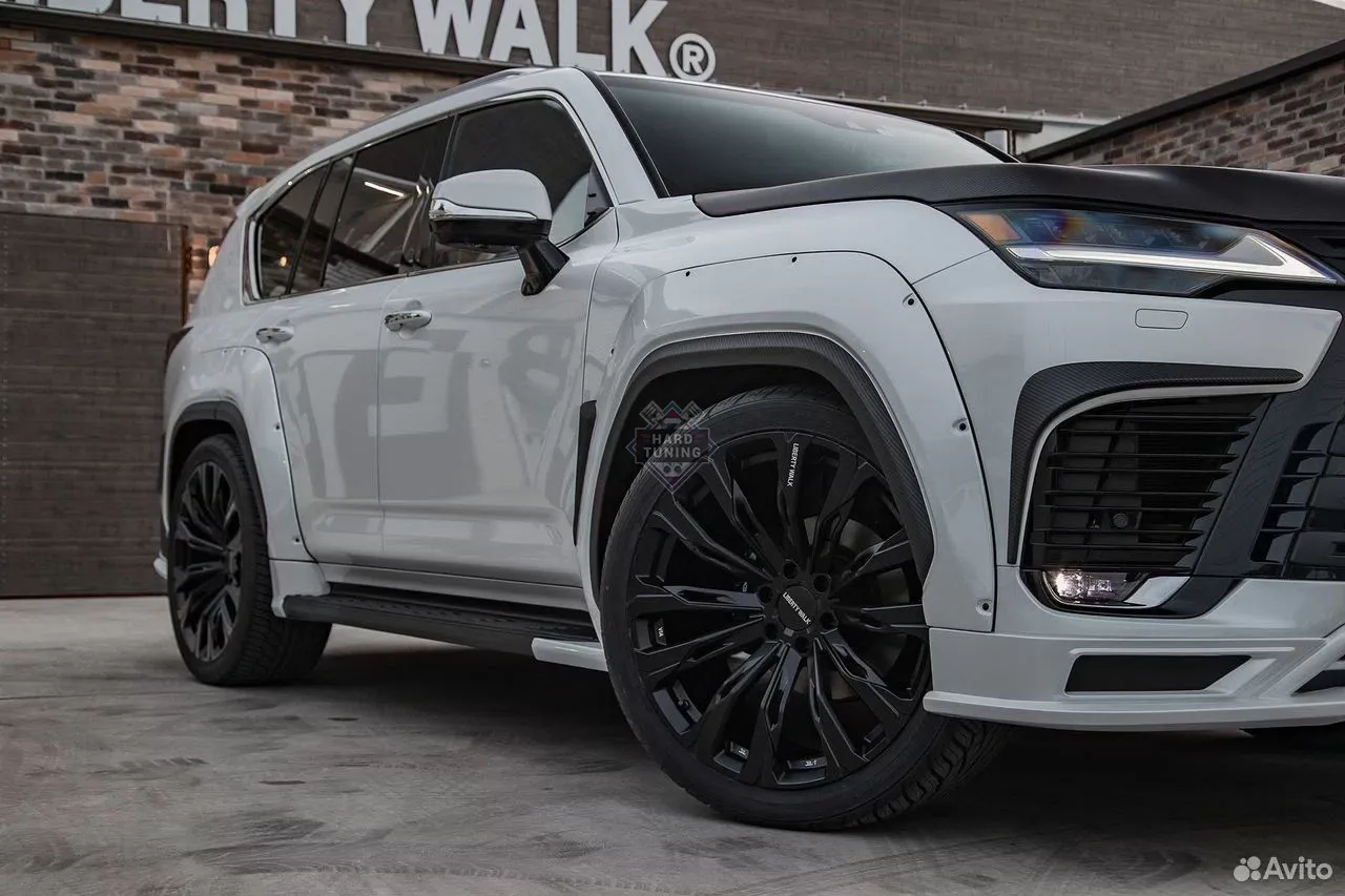 Обвес Liberty Walk для Lexus LX500D LX600