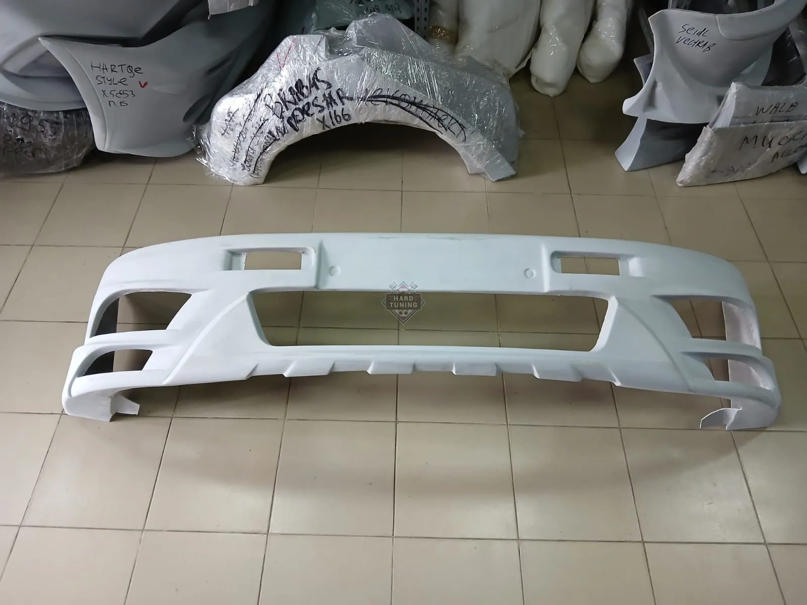 Передний бампер Neodesign Mercedes Vito (W638)