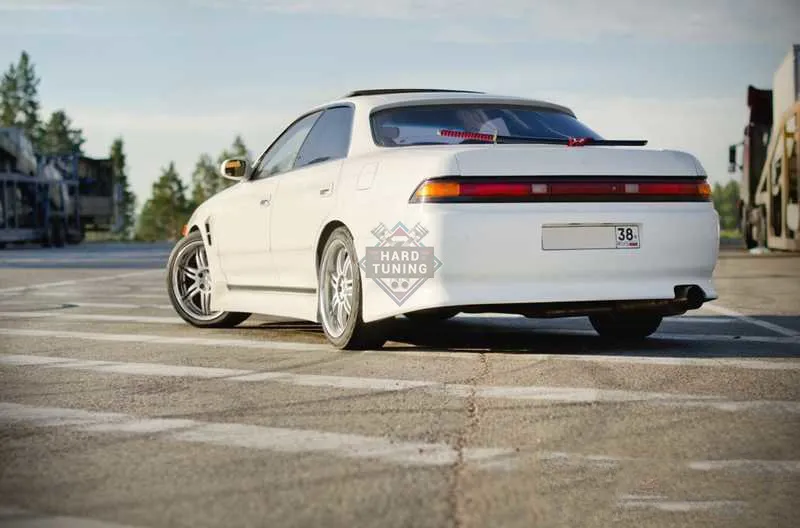 Накладка на задний бампер VERTEX Toyota Mark 2 90