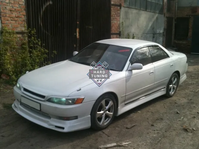 Накладки на пороги VERTEX Toyota Mark 2 90