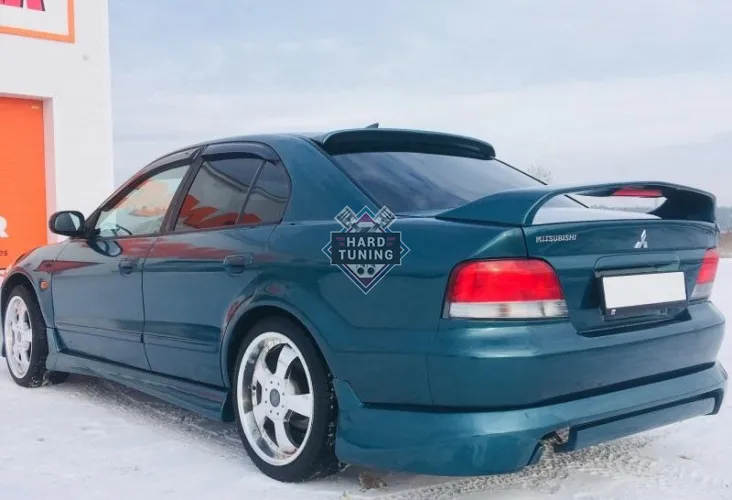 Накладка на задний бампер G-Square Mitsubishi Galant 8