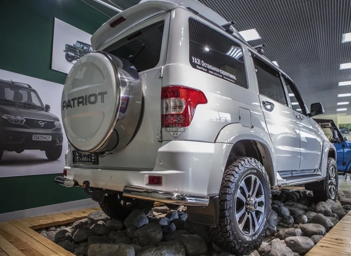 Бокс (чехол) запасного колеса (245/70 R16; 235/70 R16)