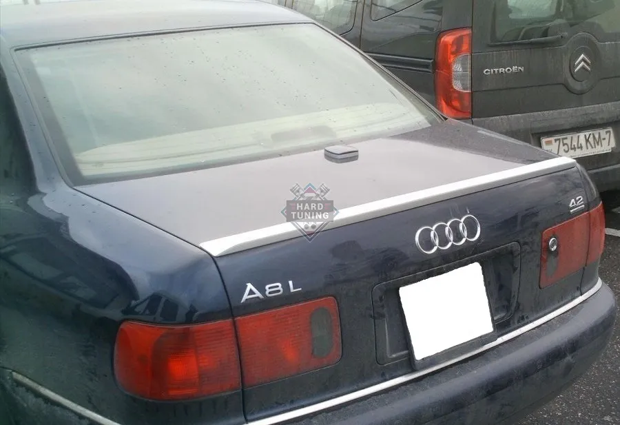 Спойлер лезвие Audi A8 D2