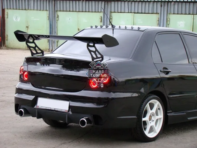 Задний бампер в стиле INGS Extreem под двойной выхлоп Mitsubishi Lancer 9 (2003-2009)