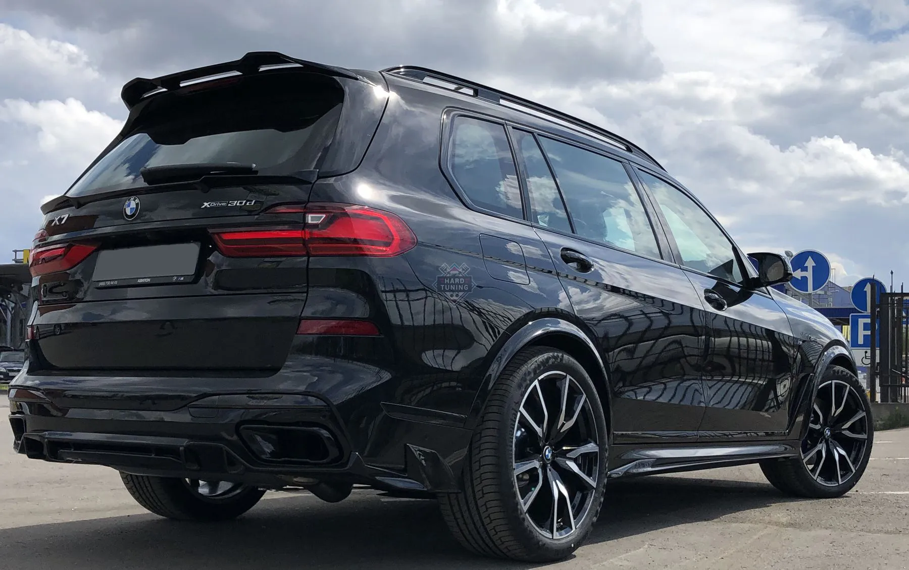 Расширители арок RENEGADE BMW X7 G07
