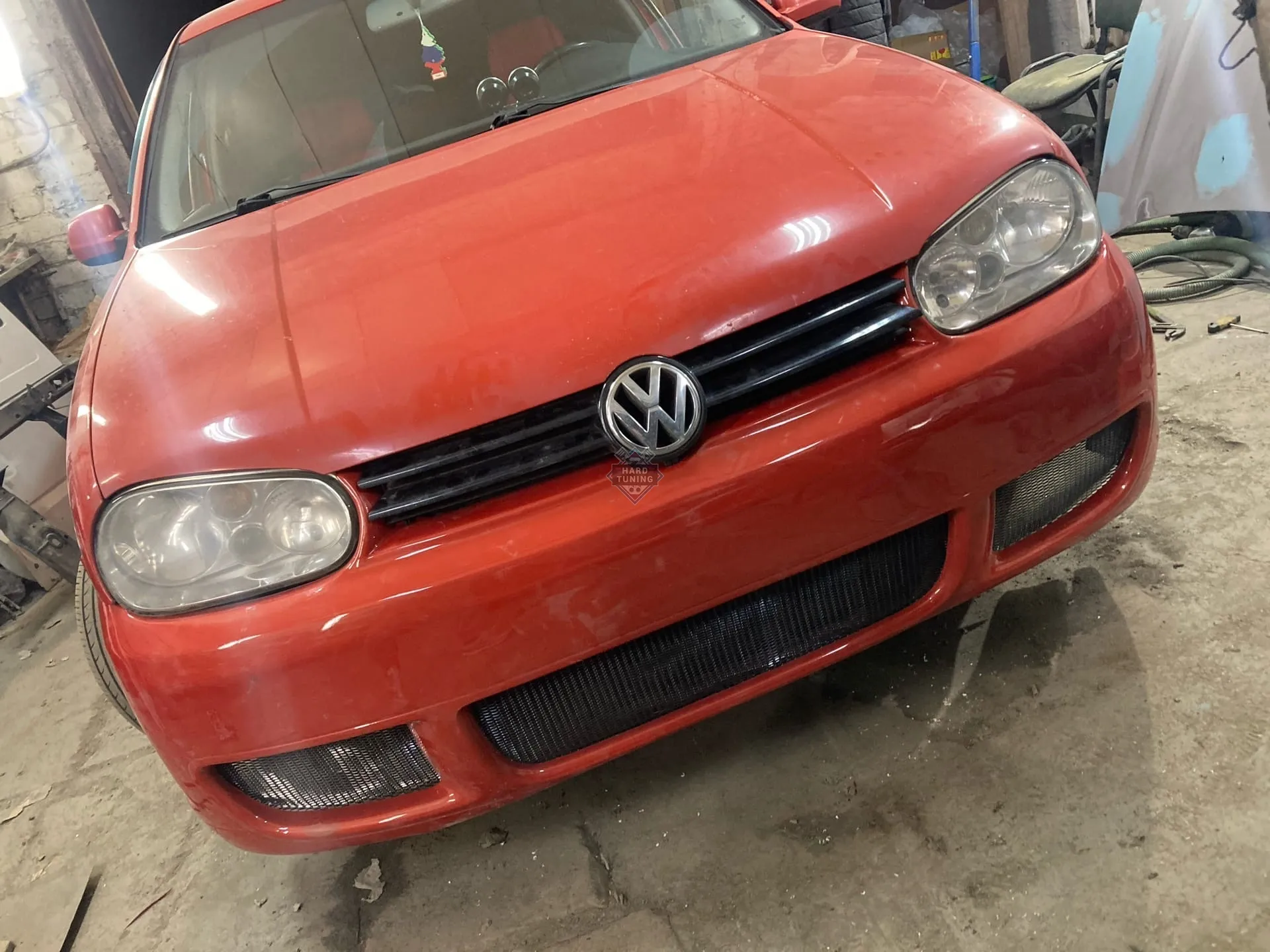 Передний бампер R32 Volkswagen Golf 4