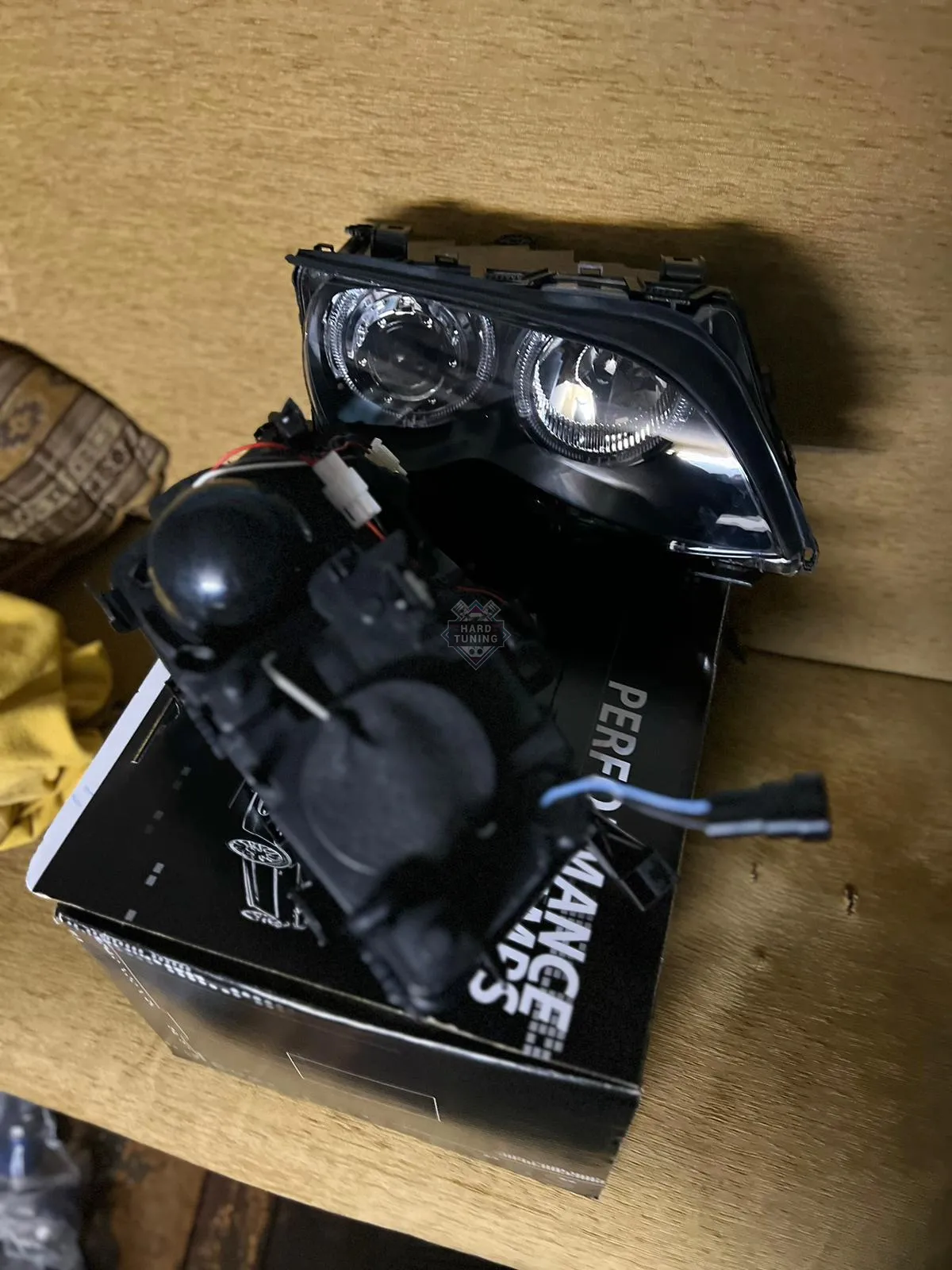 Передние фары BMW E46 (2001-2005) HEADLIGHTS ANGEL EYES LED fits черные