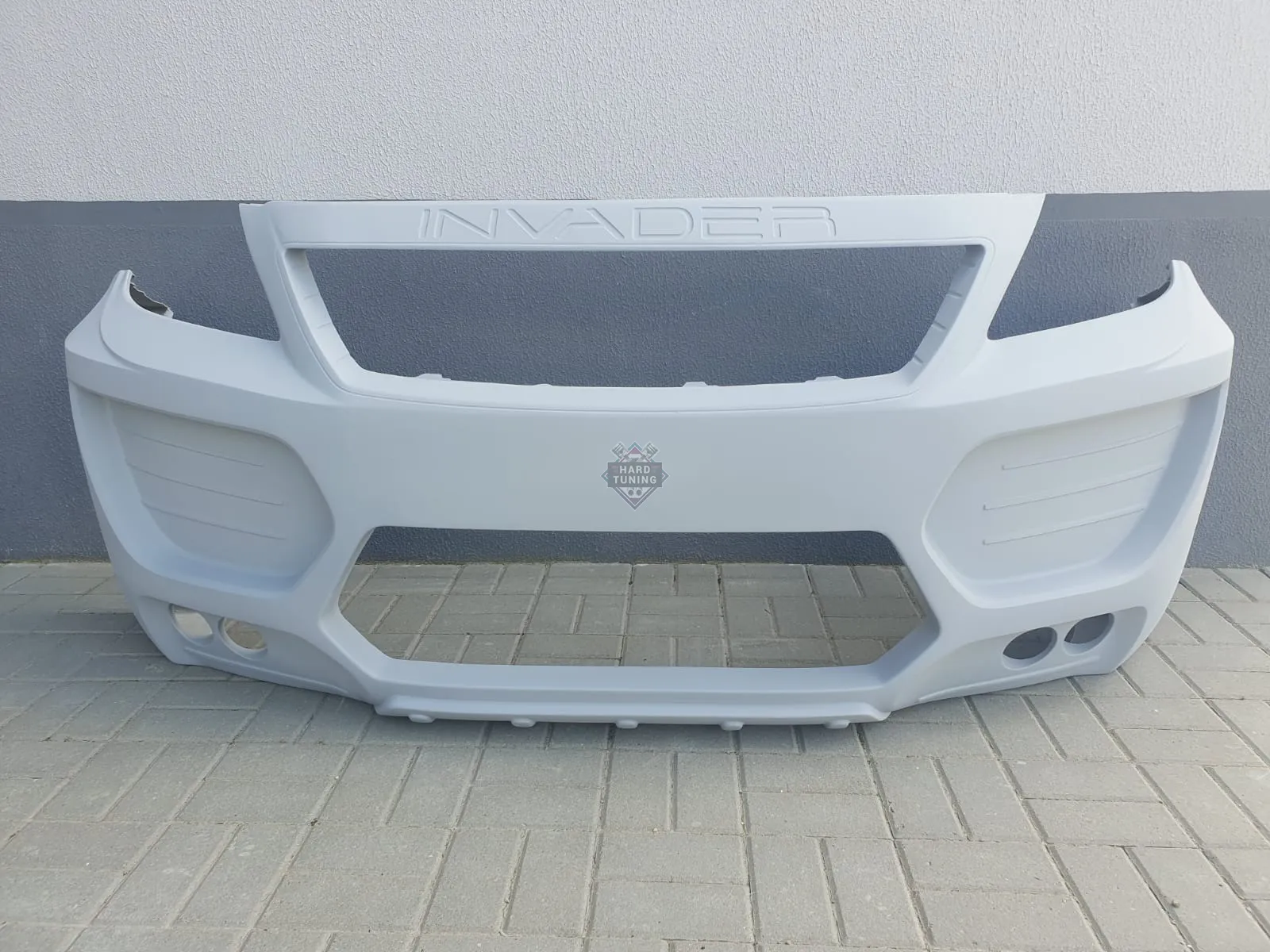 Обвес INVADER L60 Lexus LX570