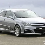 Накладки на пороги Lumma Opel Astra H 3D