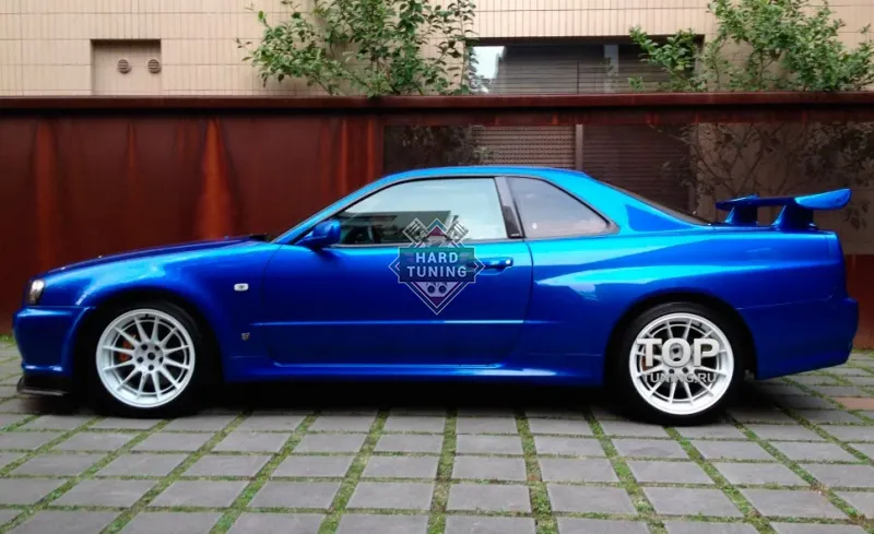 Накладки на пороги GTR Nissan Skyline R34 купе