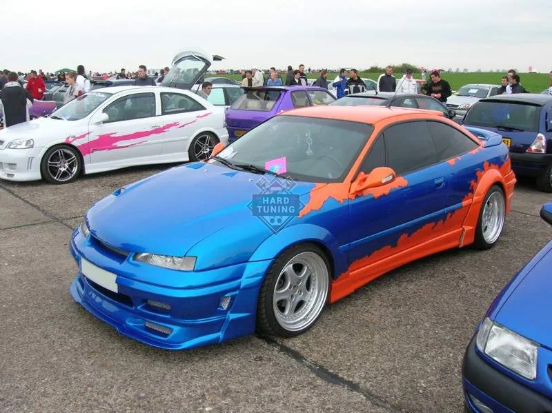 Накладка на передний бампер Rieger Opel Calibra