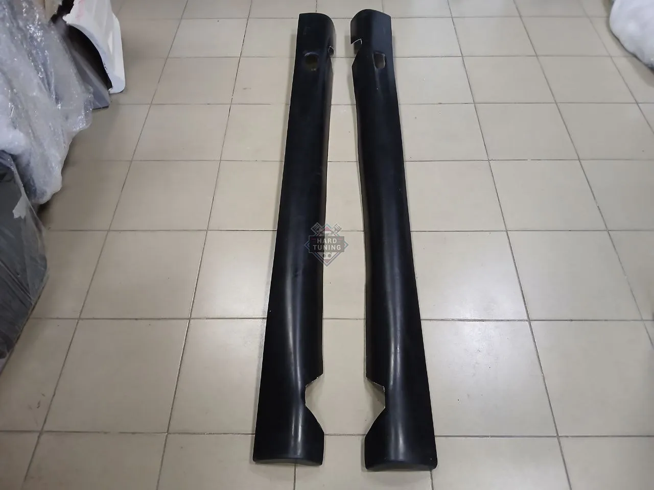 Накладки на пороги Caractere Volkswagen Golf 4
