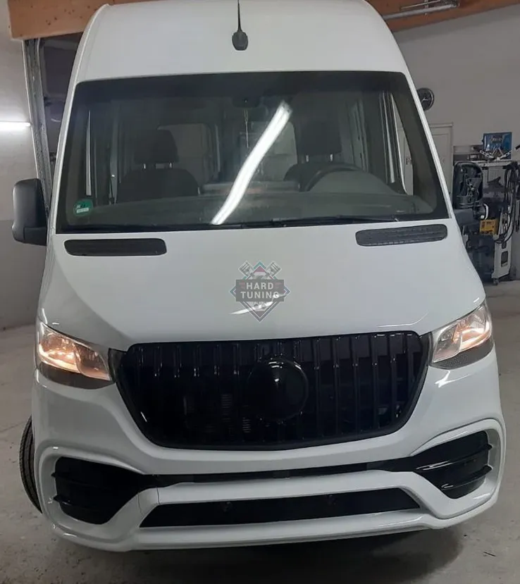 Передний бампер AMG HT Mercedes Sprinter W907 2018+ Стеклопластик