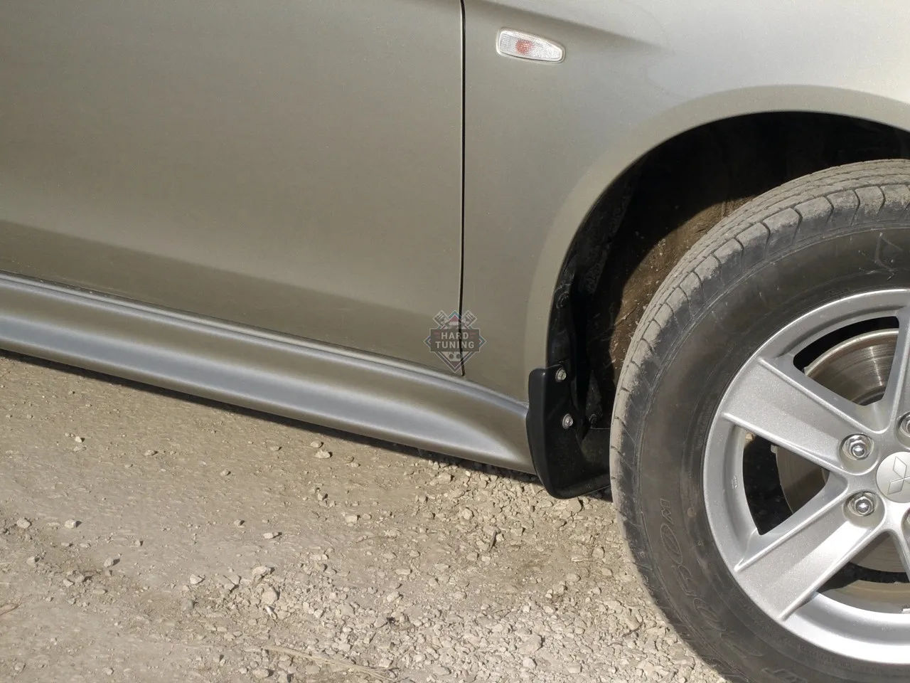 Брызговики на пороги 2.0 Mitsubishi Lancer 10 (2007-2016)