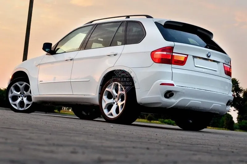 Накладка на задний бампер AERO BMW X5 E70 дорестайлинг