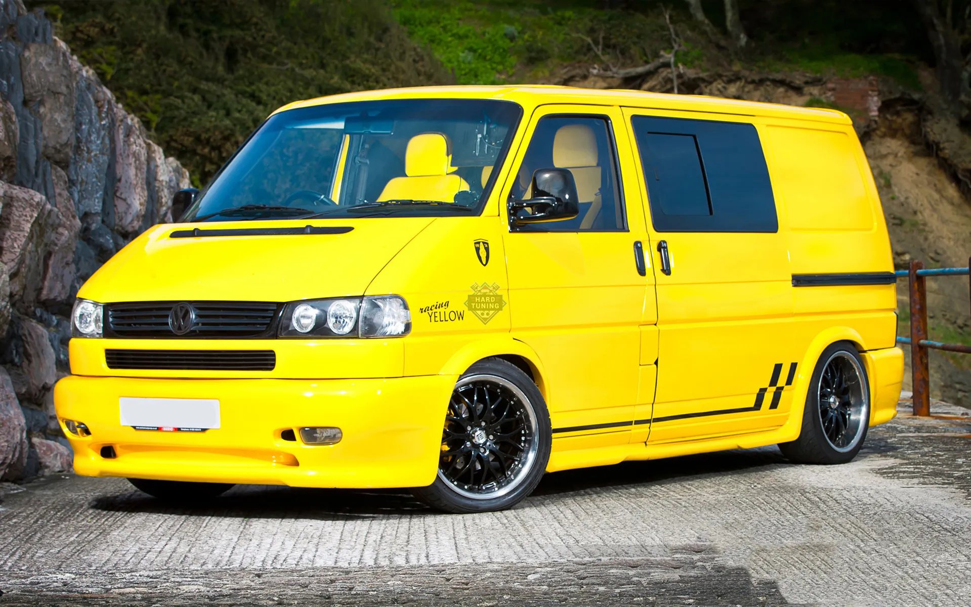 Накладки на пороги с арками PROJEKTZWO короткая база Volkswagen T4