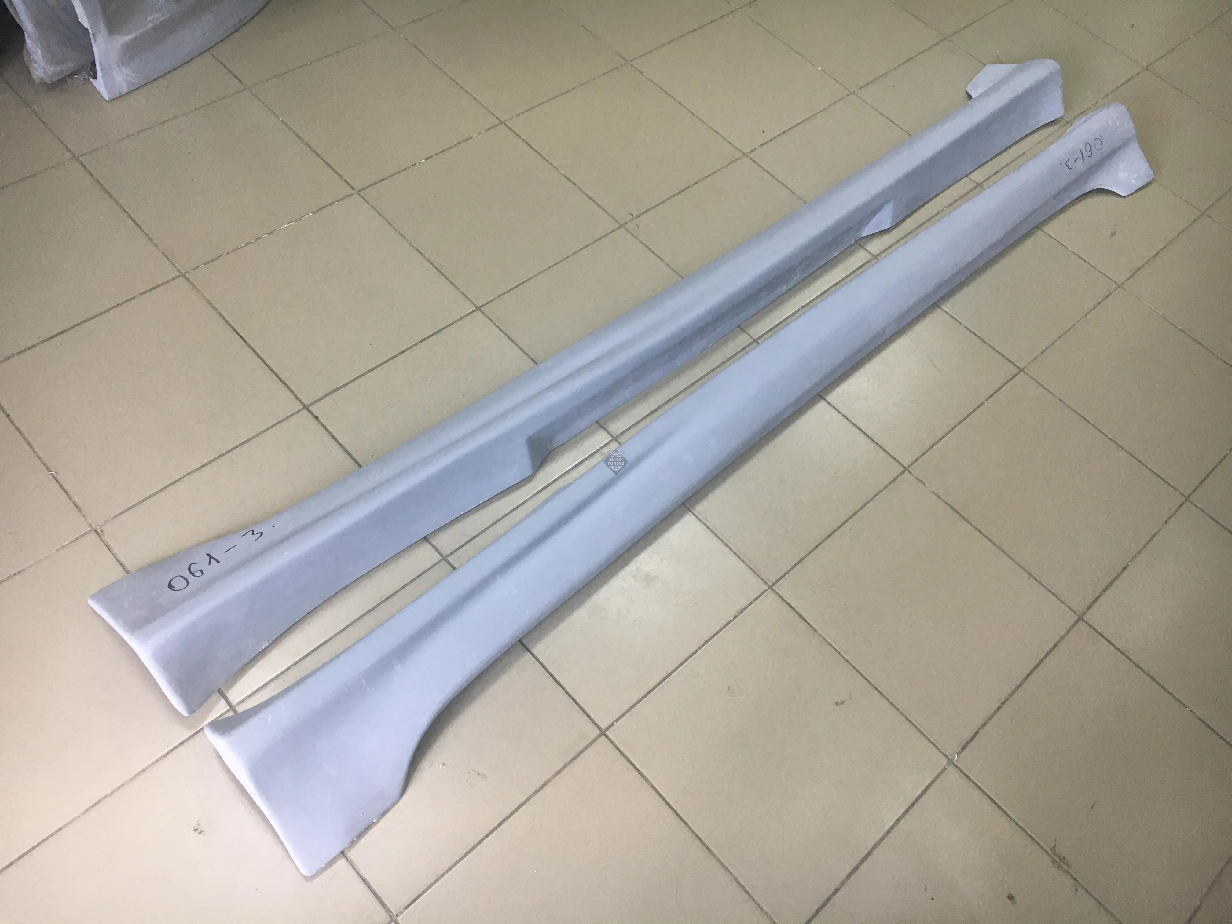 Накладки на пороги Toyota Corolla E140/E150