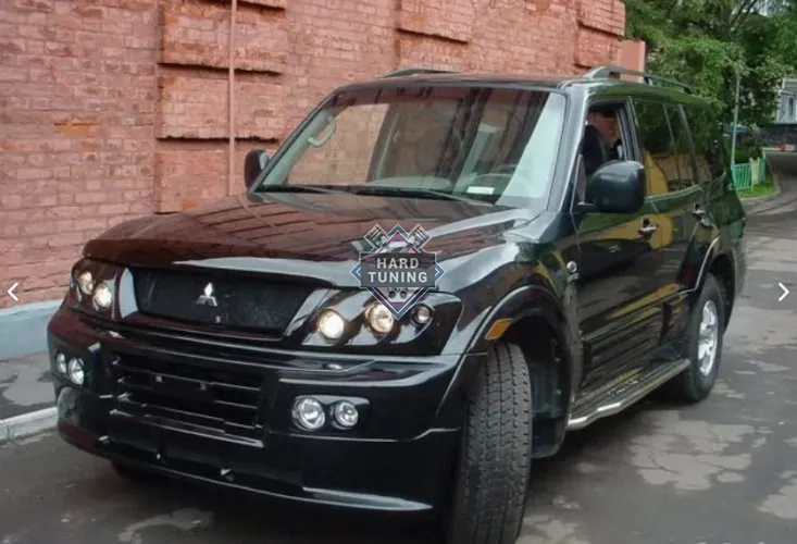 Накладка на передний бампер Mitsubishi Pajero 3/4