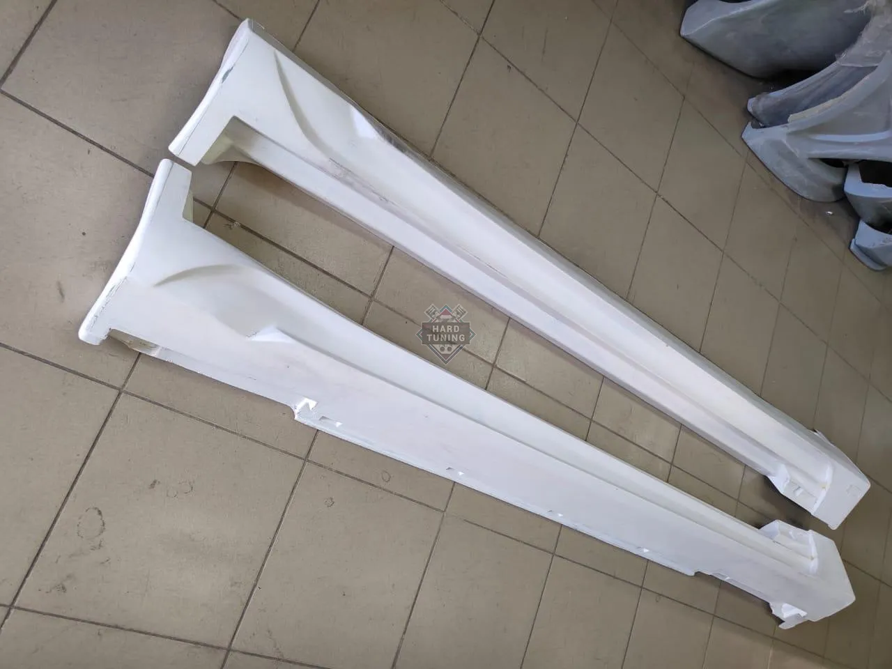 Накладки на пороги Carat Infiniti FX30D/FX35/FX37/FX50 (S51)