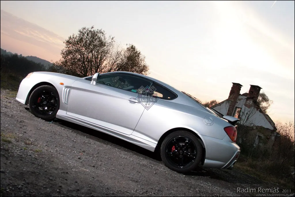 Накладки на пороги Genesis Hyundai Coupe GK
